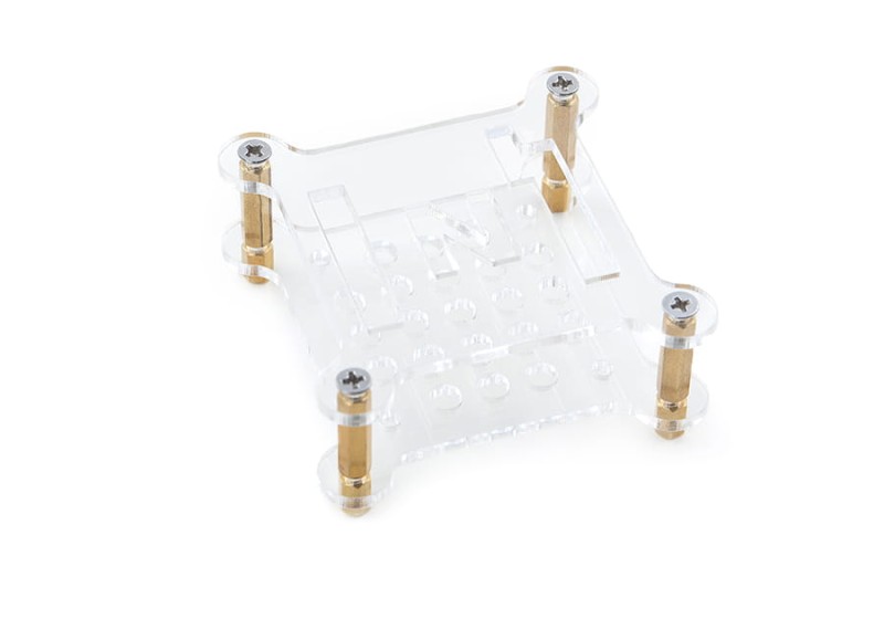 Air_Clear_Acrylic_Case_04-900x630.jpg