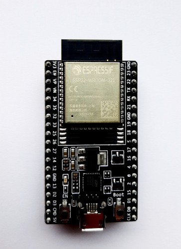 ESP32-DevKitC-32E