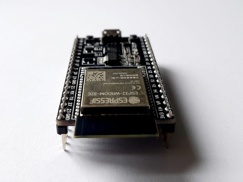 ESP32-DevKitC 32E
