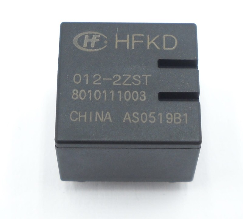 Przekaźnik samochodowy 012-2ZST HFKD