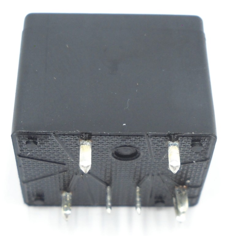 Przekaźnik samochodowy V23076-A1001-C133 Tyco Electronics