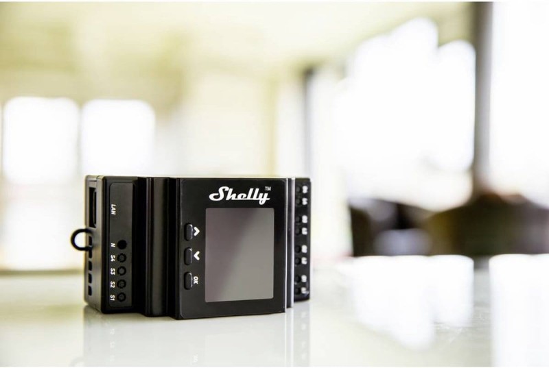 Shelly Pro 4PM - 4-kanałowy inteligentny przekaźnik WiFi/LAN/BL z wyświetlaczem