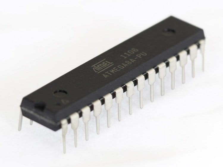 Mikrokontroler AVR - ATmega8A-PU DIP