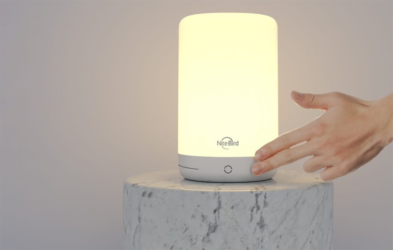 Inteligentna lampka nocna RGB+W NiteBird LB3 dla aplikacji Tuya