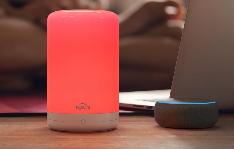 Inteligentna lampka nocna RGB+W NiteBird LB3 dla aplikacji Tuya