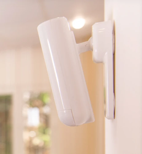 Inteligentny czujnik ruchu Shelly Motion 2 WiFi z czujnikiem temperatury i wbudowaną baterią 6500mAh