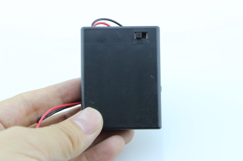 Battery-Holder-4xAAA-2.jpg