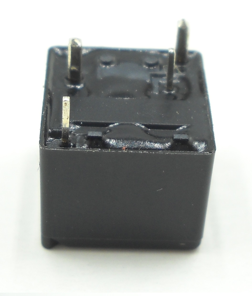 V23086-C1021-A502 przekaźnik 4 PIN dla automotive