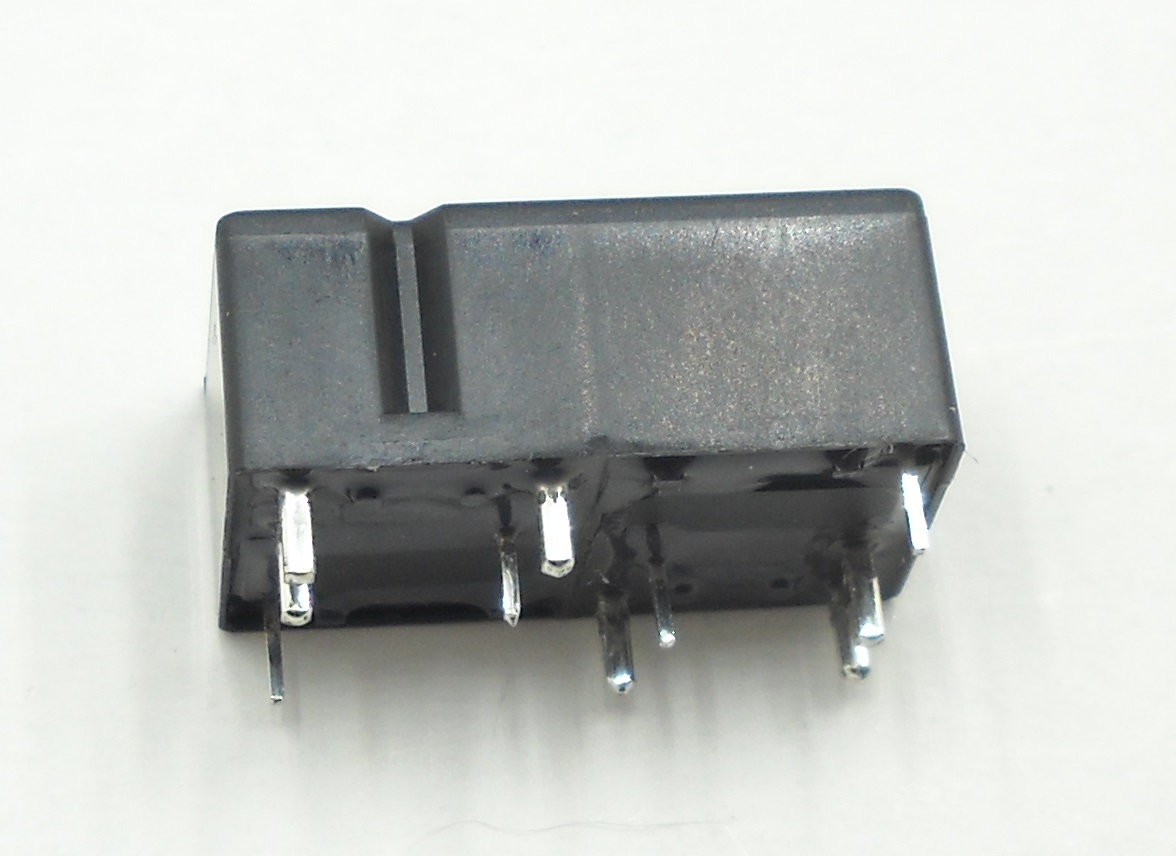 Przekaźnik V23086-C2001-A303 dla automotive