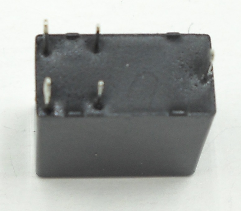 Przekaźnik 012-1ZSPT FM33B275(328) HFKA dla automotive