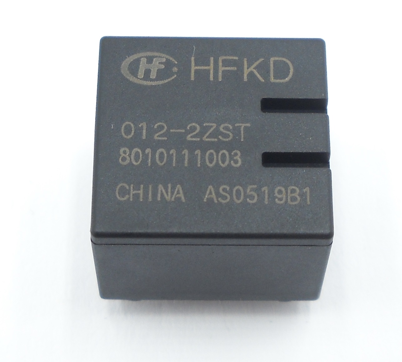 Przekaźnik 012-2ZST HFKD dla automotive BMW